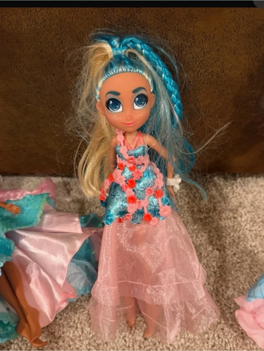 Hairdorables Hairmazing Prom Perfect Doll Bundle Set Fashion Doll Collection